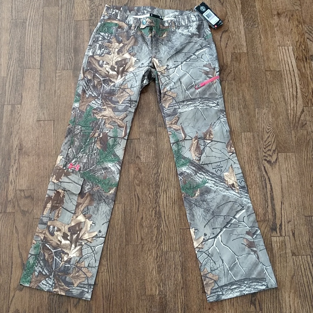 NWT Under Armour fitted camo pants
